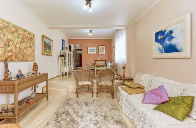 Apartamento 150m  no cabral com sacada gourmet e lareira por r  790.000, 3 quartos e churrasqueira