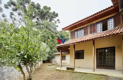 Casa ampla com suíte, edícula e varanda à venda na região do abranches, curitiba