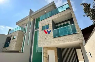 Sobrado à venda em localização privilegiada  3 quartos, suíte com hidro e espaço gourmet