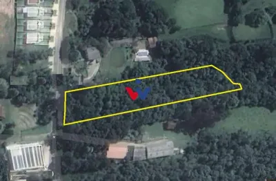 Imóvel urbano de 11.000 m  com natureza exuberante a 11 km de curitiba