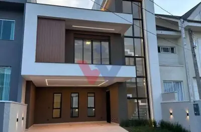 Lindo Sobrado 4 Dormitórios no Bairro Cachoeira  Barreirinha, Curitiba