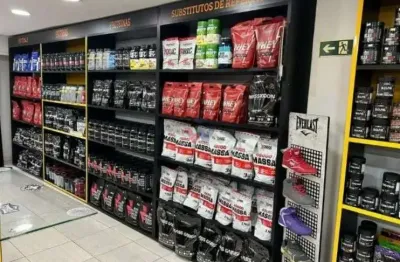 Loja nutria suplementos à venda  estrutura completa e estoque incluso em curitiba