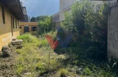 Terreno 490m  à Venda no Jardim das Américas com Casa e Edícula