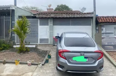 Casa à venda no bairro iguaçu  3 quartos, planejados e acabamento moderno