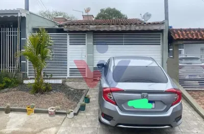 Casa à Venda no Bairro Iguaçu  3 Quartos, Planejados e Acabamento Moderno