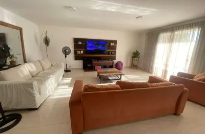 Casa completa no litoral  5 quartos, edícula, piscina e sala comercial averbada