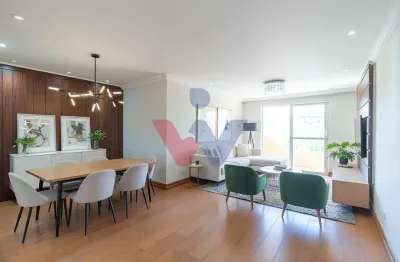 Apartamento de 100 m , ensolarado e desocupado no melhor do Água Verde, face oeste e ampla sacada.