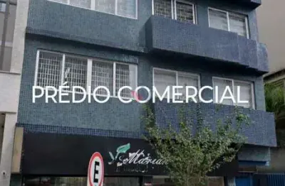 Prédio comercial no centro de curitiba  alto fluxo e versatilidade