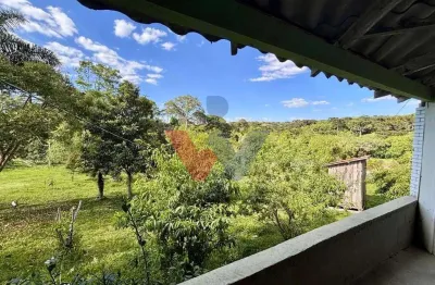 Chácara à Venda em Contenda PR com Piscina, Tanque de Peixes e Escritura