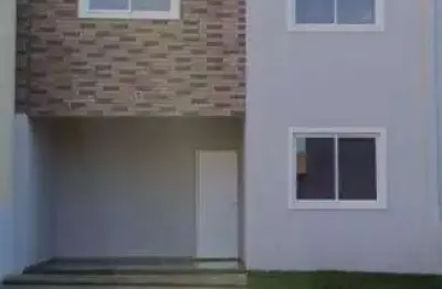 Sobrado triplex em condomínio fechado com 4 dormitórios e terraço