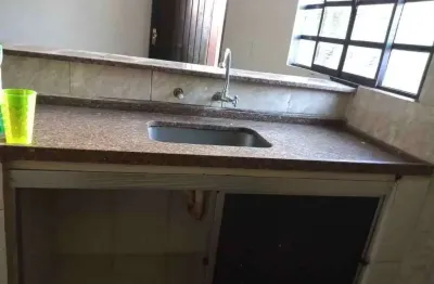 Casa com 2 quartos para alugar na Vila Santista, Bauru 