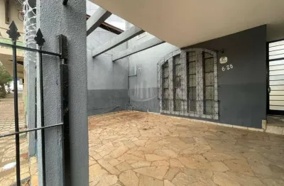 Casa com 3 quartos para alugar no Centro, Bauru 