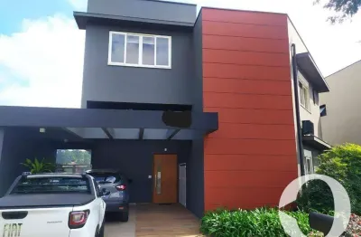 Aconchegante casa pronta para morar ! ótima localização com residencial