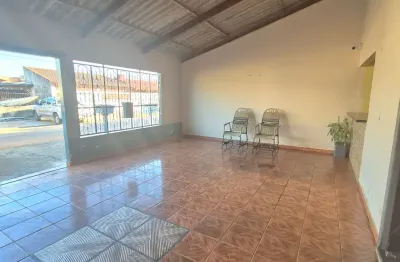 Casa com 4 quartos a venda, no bairro flodoaldo, a 1km do parque da cidade.