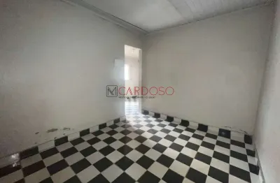 Casa escriturada 2 quartos, lote grande em samambaia norte qr 833, aceito proposta