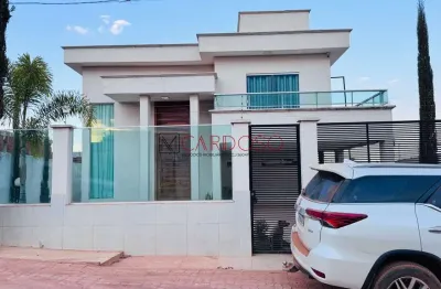 Casa 04 quartos, alto padrão na 26 de setembro 04 quartos, piscina, aceito carro, fino acabamentod111