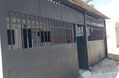 Casa com 4 quartos e excelente localização – recanto das emas