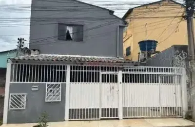 Sobrado 6 quartos, armarios planejados, gar. coberta, churrasqueira/ Paranoá - 110