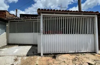 casa de 3 quartos, QR 502 samambaia sul, escriturada, aceita financiamento e FGTS