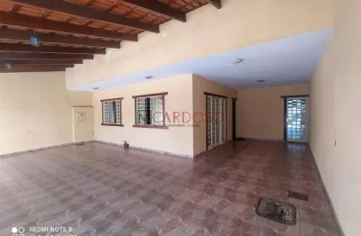 Casa espaçosa  3 quartos, 2 suítes e espaço gourmet | 340m² em na qna 35 –