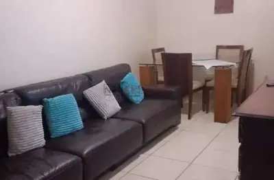 Casa 2 quartos com 1 suite, 4 vagas, possui laje, QR 203, Samambaia Norte