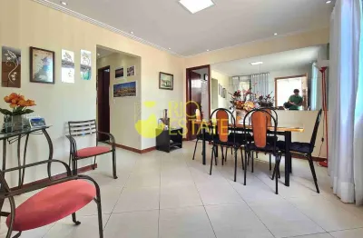 Casa  linear, 3 quartos com suíte, piscina e sauna, estrutura para 2º andar, jardim veneza, volta r