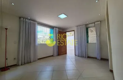 Casa  linear, 3 quartos com suíte, piscina e sauna, estrutura para 2º andar, jardim veneza, volta r