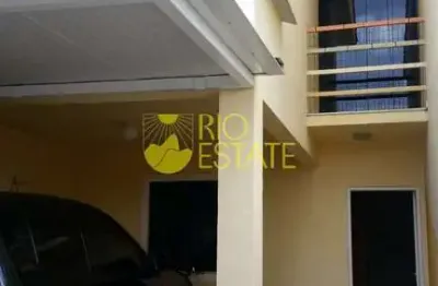 Casa com 3 quartos à venda na Rua Vinte e Sete, Jardim Amália, Volta Redonda