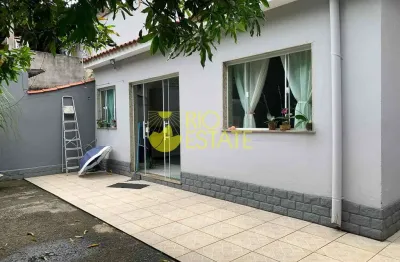 Casa linear, excelente acabamento, casa de pedra, volta redonda, rj