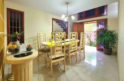 Aconchegante casa com jardim, jardim primavera, volta redonda, rj