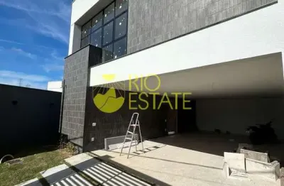 Casa com 3 quartos à venda na Rua Professor César Pena, Jardim Belvedere, Volta Redonda