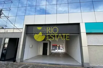 Loja localização privilegiada para aluguel, 138m2, aterrado, volta redonda, rj