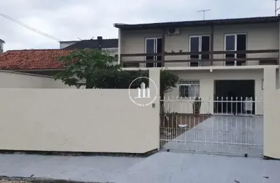 Casa com 3 quartos à venda na Rua das Pitangueiras, 135, Madri, Palhoça