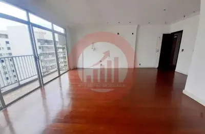 Apartamento quatro quartos , varanda e duas vagas próximo a Saens Pena