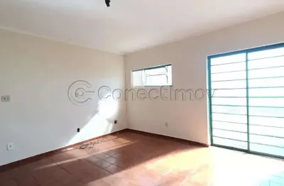 Apartamento de 71m² com 03 quartos disponível para locação - independência.