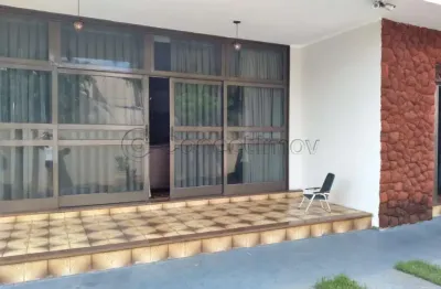 Casa sobrado de 379m² com 06 quartos sendo 02 suítes disponível para locação e venda - jardim sumaré, ribeirão preto