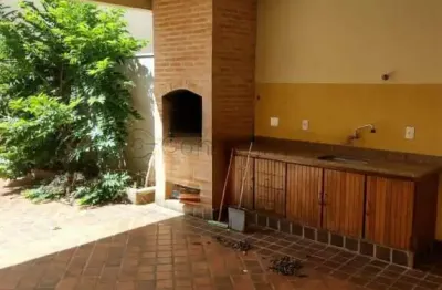 Casa de 383m² com 06 dormitórios sendo 04 suítes disponível para locação e venda - alto da boa vista.