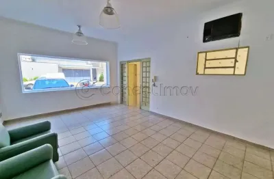 Sala comercial de 34m² com 01 banheiro social disponível para locação - centro
