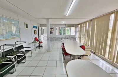 Sala comercial de 100m² com 01 banheiro disponível para locação - independência