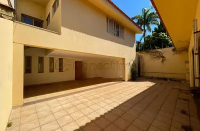 Casa de 331m² com 03 quartos sendo 03 suítes disponível para venda - alto da boa vista.