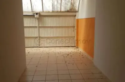 Casa de 150m² com 04 quartos sendo 01 suíte para locação e venda - jardim macedo