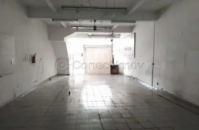 Salão comercial de 360m² com 02 banheiros disponível para locação e e venda - centro