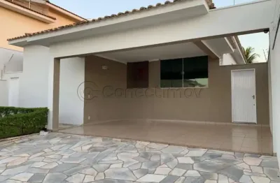 Casa de 240m² com 04 quartos sendo 02 suítes para locação e venda - ribeirânia