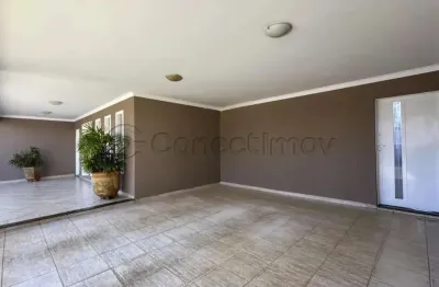 Casa de 250m² com 03 quartos sendo 01 suíte - vila monte alegre