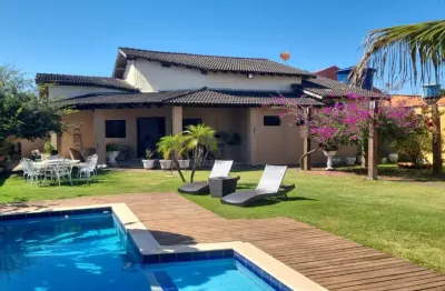O local ideal para o seu descanso e de sua família; casa  de temporada em chapada dos guimarães com 04 suítes, piscina  e espaço gourmet climatizado.