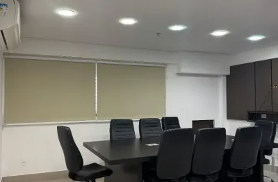 Excelente sala comercial pronta para receber sua empresa. localizada no coração da cidade, av. do cpa