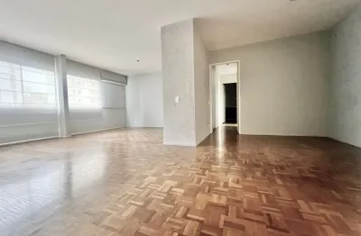 Moderno amplo claro super bem localizado suíte ar cond. cozinha equipada  locação rápida visite