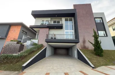 Casa de alto padrão à venda – condomínio villa di sorrento | bairro estrela - 4 suítes com closet, incluindo uma suíte master - elevador interno