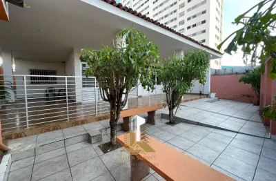 Imagine morar em uma casa espaçosa, com todo o conforto que sua família merece e ainda em um dos bairros mais tranquilos e bem localizados de maceió.