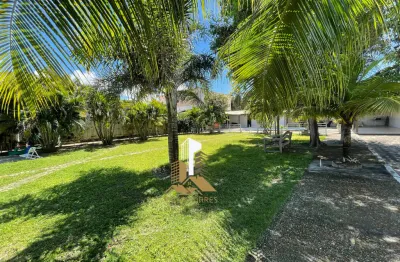 Algumas casas não foram feitas para poucos. foram feitas para caber histórias inteiras.'  na barra de são miguel, a apenas 30 km de maceió,